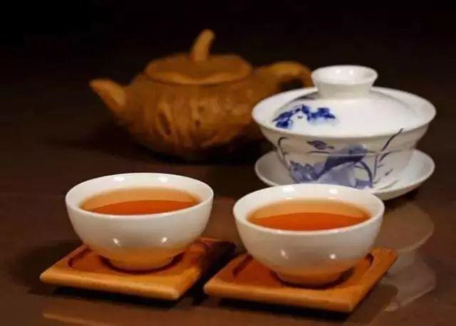 白茶是能够长期储存的茶——非老白茶莫属！