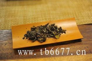 喝寿眉茶退热解暑,白茶的主要品种有白牡丹白毫银针等。