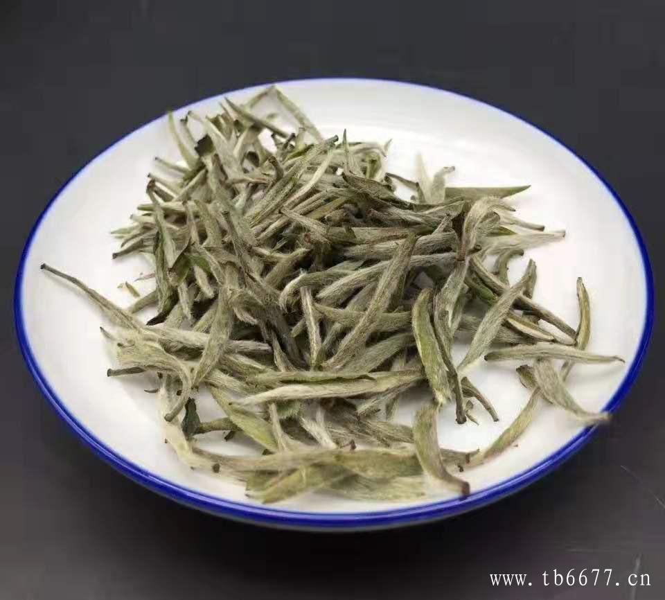 白牡丹茶属于白茶,紫砂壶冲泡白茶的方法