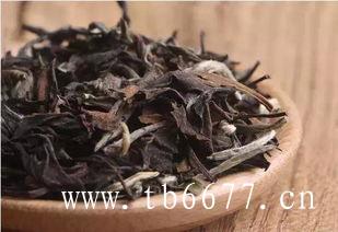 老寿眉属于白茶，属于轻微发酵茶