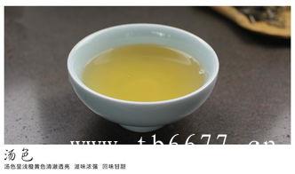 冲泡白茶茶饼可以使用较高的温度